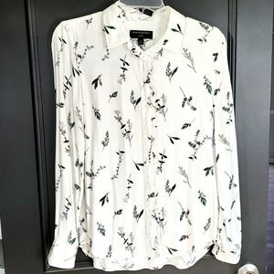 BR Floral Ruffle Front Button Down Ivory LIKE NEW